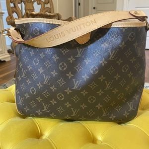 louis vuittons handbags authentic monogram Delightful PM. Come with dust bag.